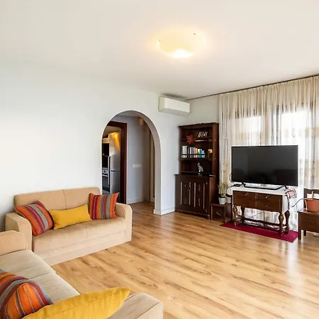 Endless Blue Seafront Retreat - Mikra Mantineia