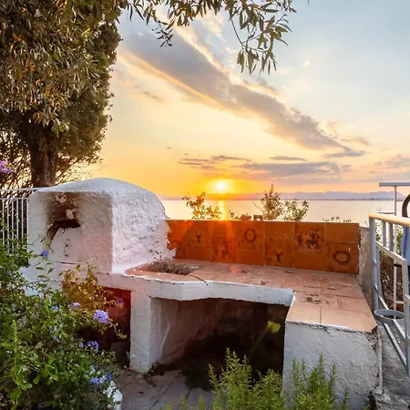 Endless Blue Seafront Retreat - Mikra Mantineia 펜션 베르가켈라마타