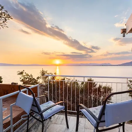 Endless Blue Seafront Retreat - Mikra Mantineia *