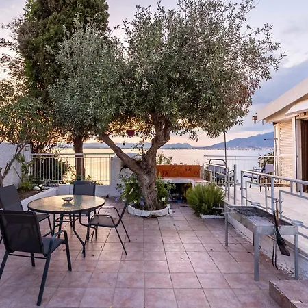 펜션 Endless Blue Seafront Retreat - Mikra Mantineia *