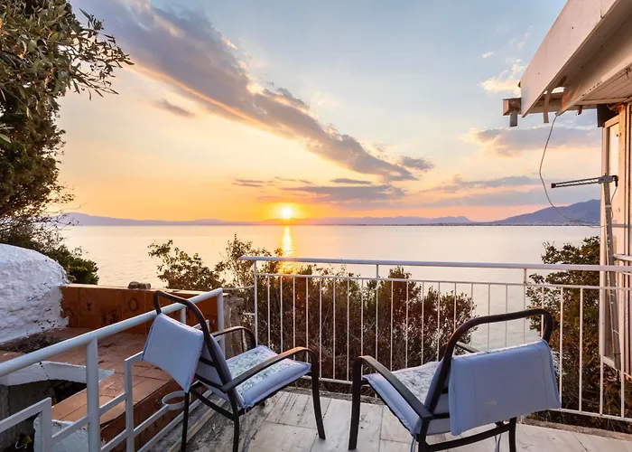 Endless Blue Seafront Retreat - Mikra Mantineia *