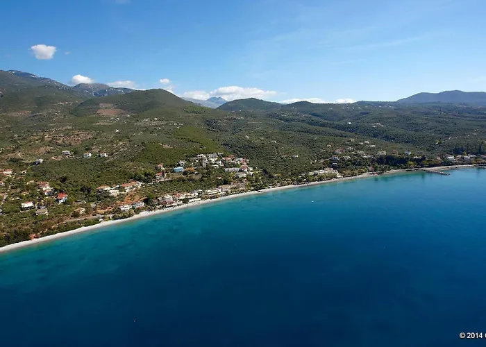 Endless Blue Seafront Retreat - Mikra Mantineia Casa de Férias *